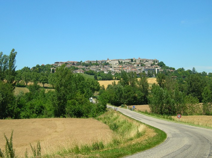  lauzerte de loin